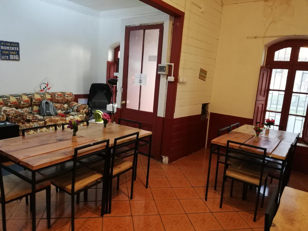 Hostal La Casona Los Ángeles Dış mekan fotoğraf